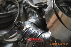 中油ZYT5091TAZ井架安裝車用的康明斯ISBE185 30發(fā)動機(jī)的大修及配件