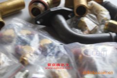 軍馬EXQ5241AXCXY倉(cāng)柵式運(yùn)輸車用的康明斯C300 20發(fā)動(dòng)機(jī)的配件及維修