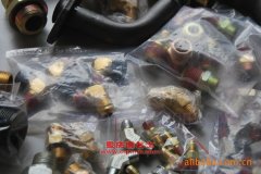 陸霸LB5280XXY2廂式運(yùn)輸車用的濰柴WD12.375發(fā)動(dòng)機(jī)的配件及保養(yǎng)