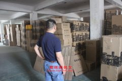 解放CA5167XXYK2T1篷式運(yùn)輸汽車(chē)用的一汽CA6DE2-22發(fā)動(dòng)機(jī)的大修及配件